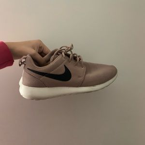 nike roshe